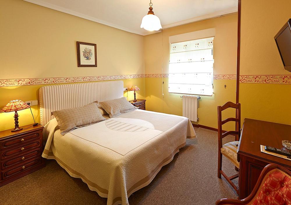 Almuña Casa Manoli Luarcaゲストハウス エクステリア 写真